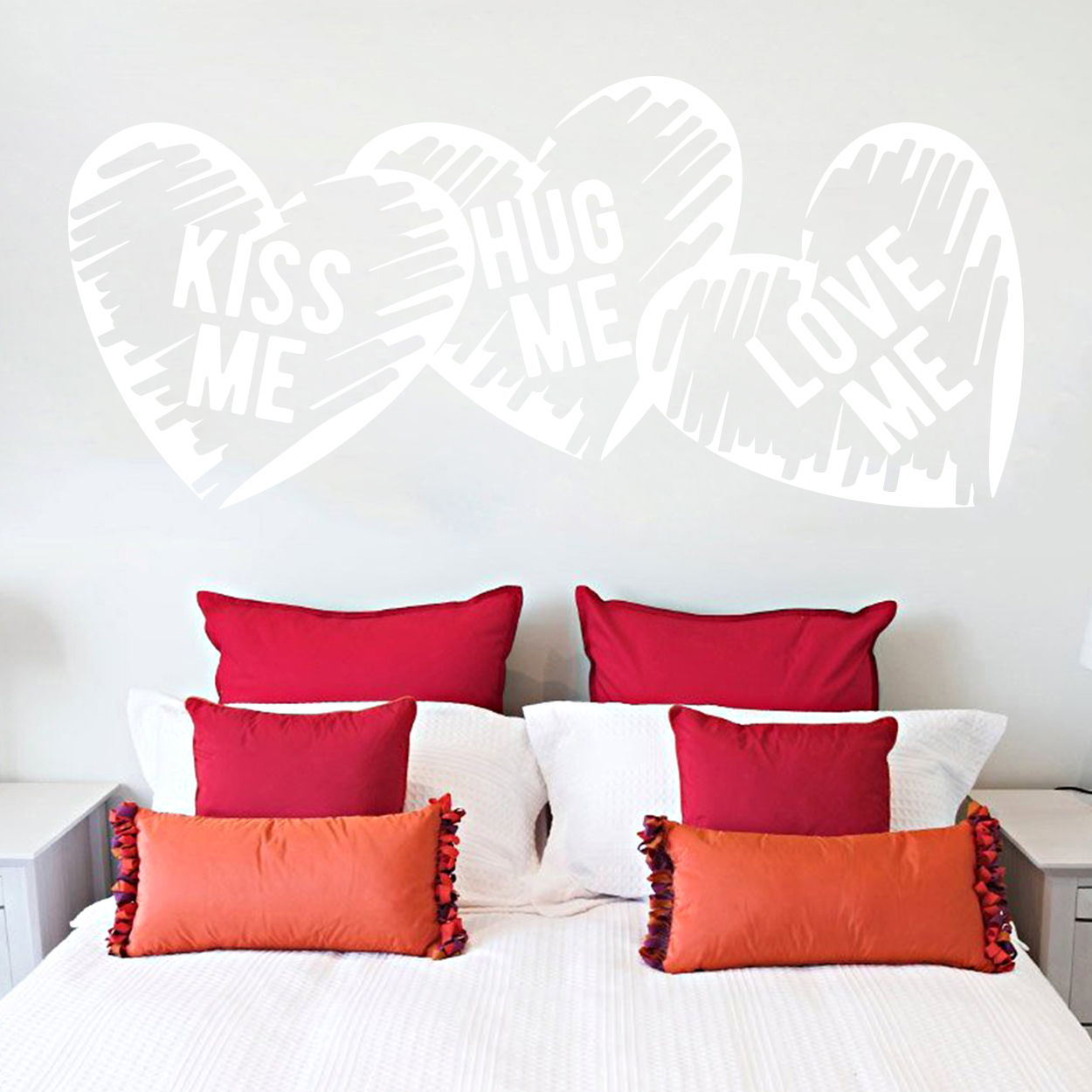 Kiss me Hug me Love me wallsticker