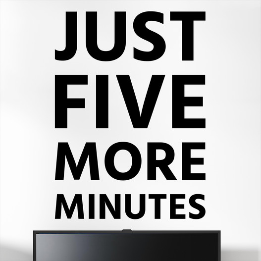 Gamer wallsticker med teksten "Just five more minutes". Sej wallstickers til børneværelset