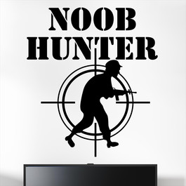 Gamer wallsticker med teksten "Noob hunter". Sej wallstickers til børneværelset