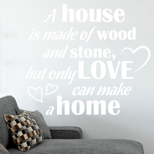 Wallsticker med teksten "A home is made of love". Flot wallstickers til bl.a. stuen.