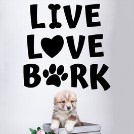 Wallsticker med teksten "Live love bark"