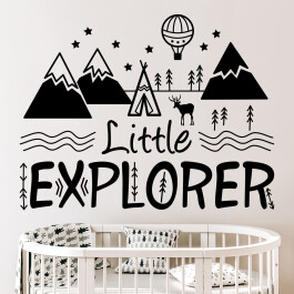 Wallsticker med teksten "little explorer"